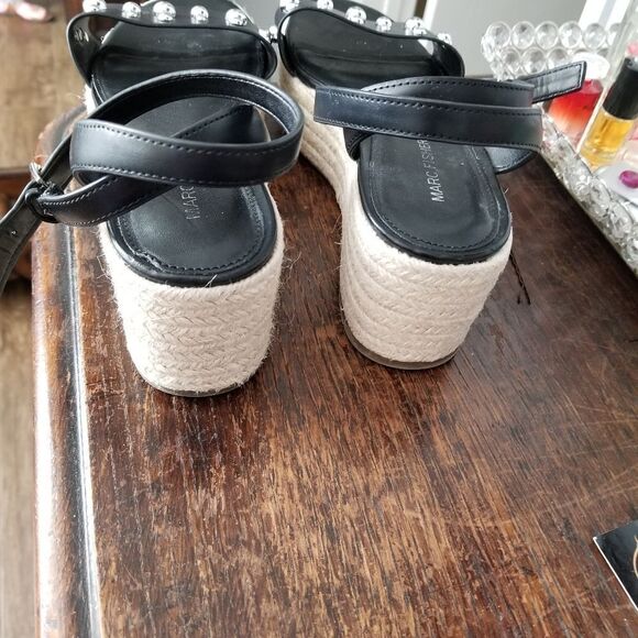 Marc Fisher strappy black platform sandal - Picture 4 of 5